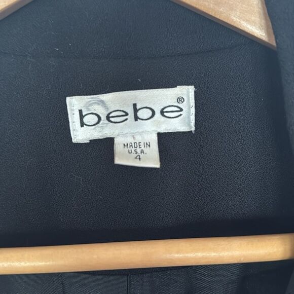 Elegant Black Blazer - Picture 4 of 5